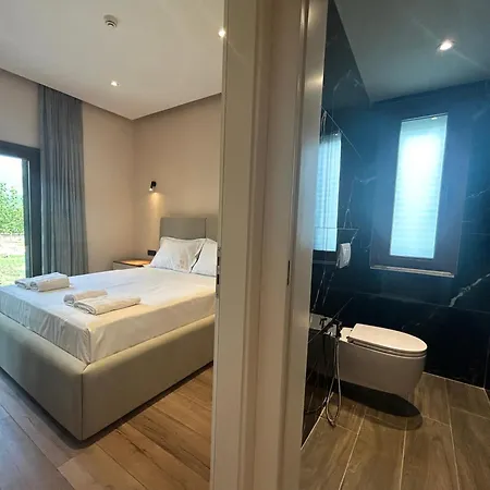 Ami Hotel Tragjas