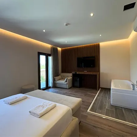 Hotel Ami Tragjas